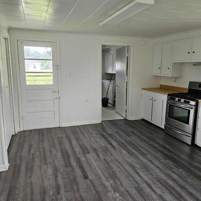 Foto del edificio - 611 Willow St