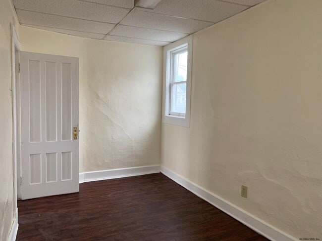 Building Photo - 255 New Scotland Ave