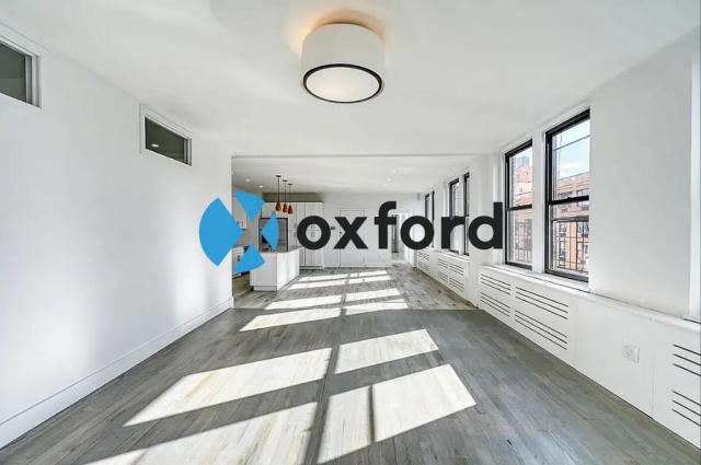 Building Photo - 3 bedroom in New York NY 10003