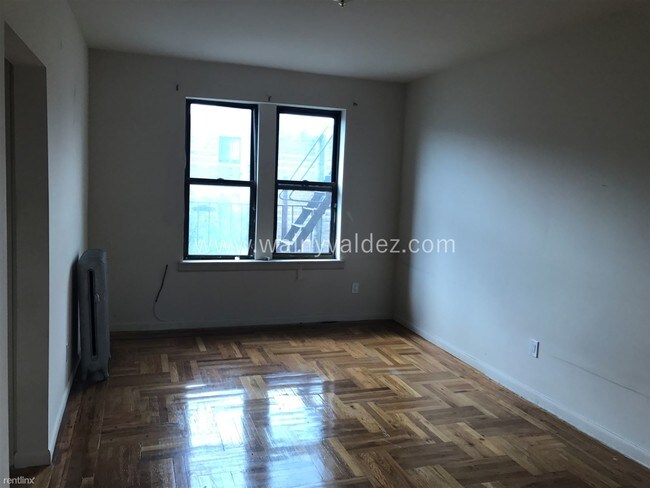 Foto del edificio - 1487 Teller Ave