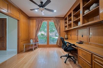 Building Photo - 1123 Horseshoe Dr