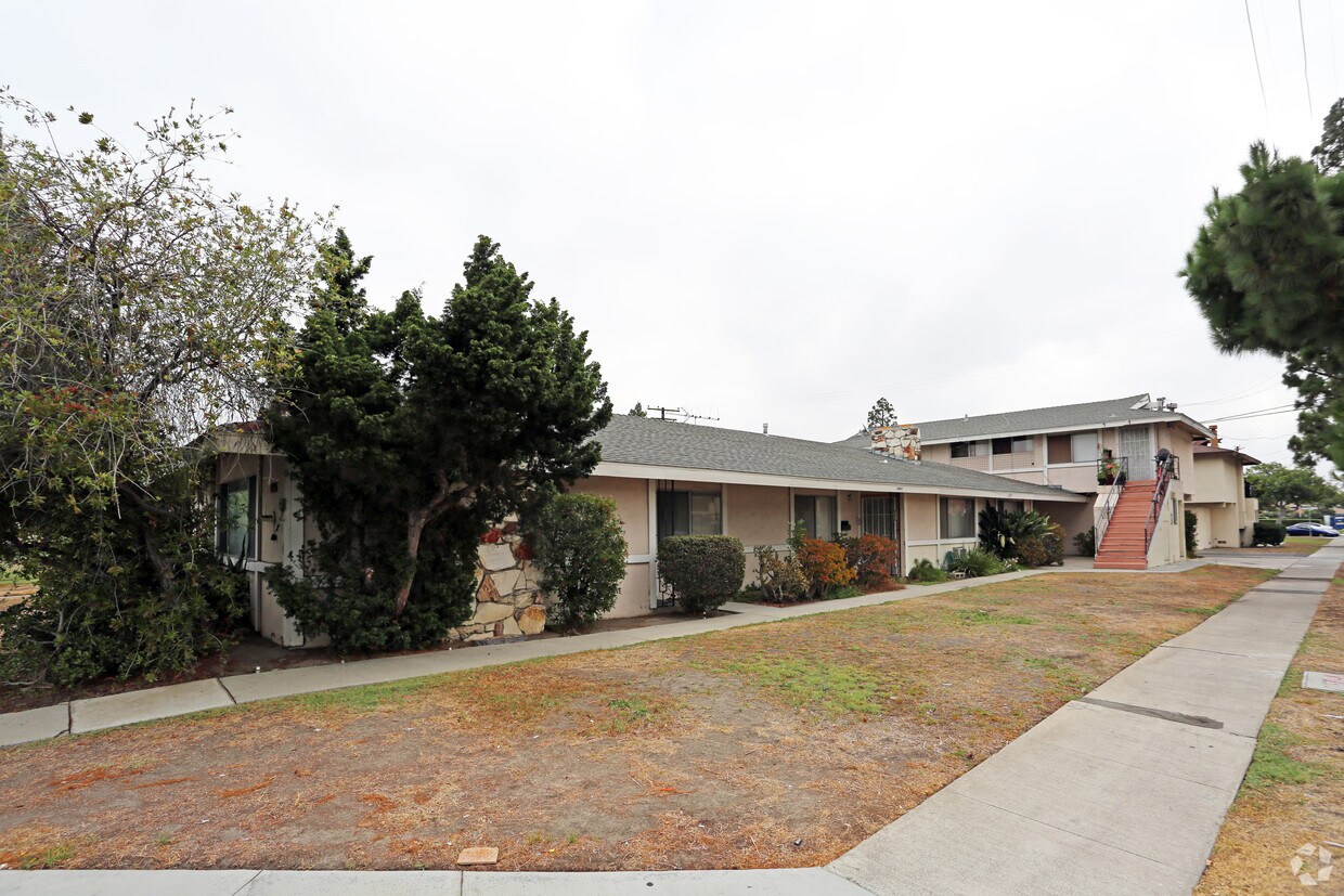 Primary Photo - 12202 Haster St