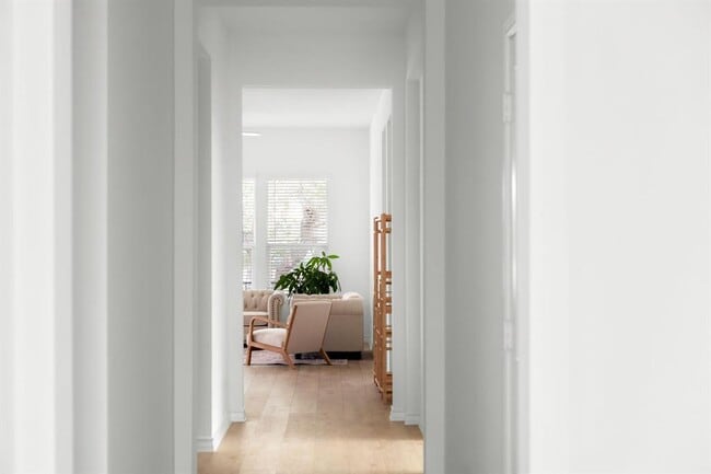 Foto del edificio - 4264 Hill House Ln