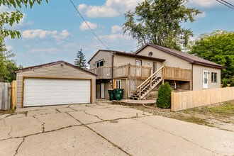 Building Photo - 400 Clifton Dr