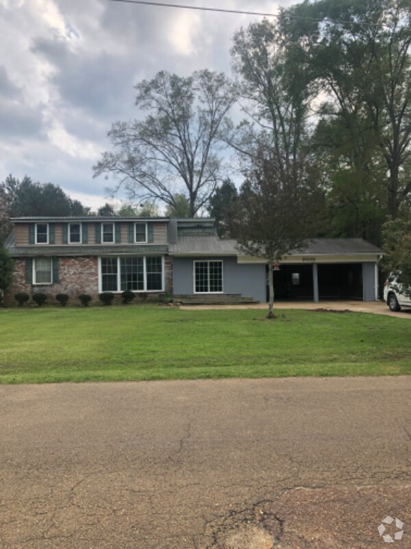 Lake Ridgelea Apartments for Rent with Parking Byram, MS 1 Rentals