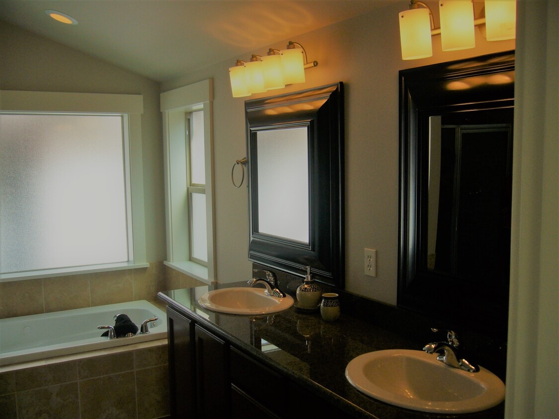 Primary Photo - 2046 NW 63rd St