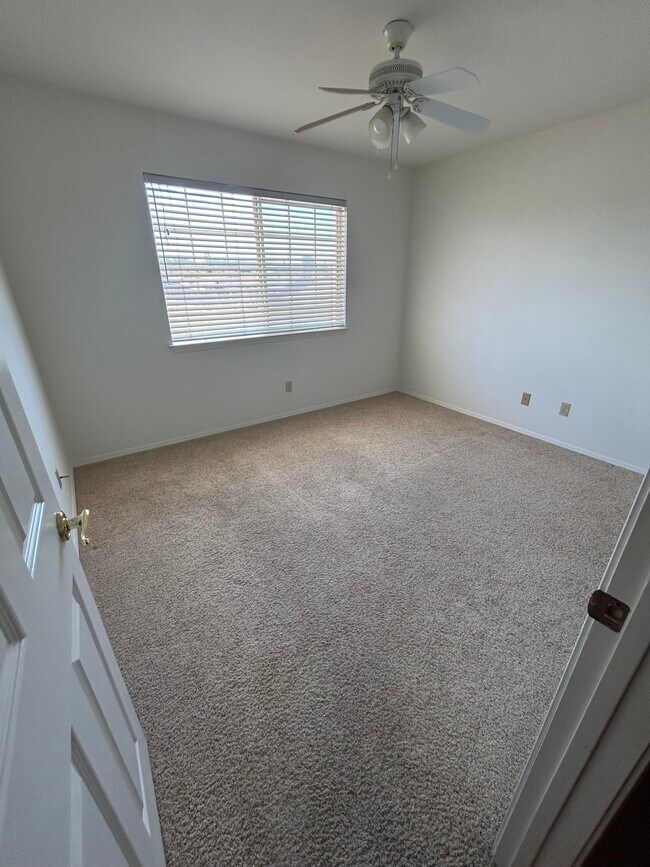 Foto del edificio - 1465 Oak Knoll Rd