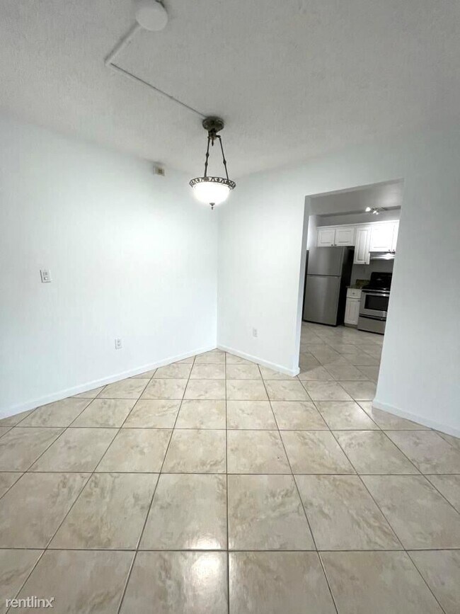 Foto del edificio - 2 br, 2 bath Condo - 715 N Pine Island Rd