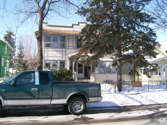 Building Photo - 3528 Bloomington Ave