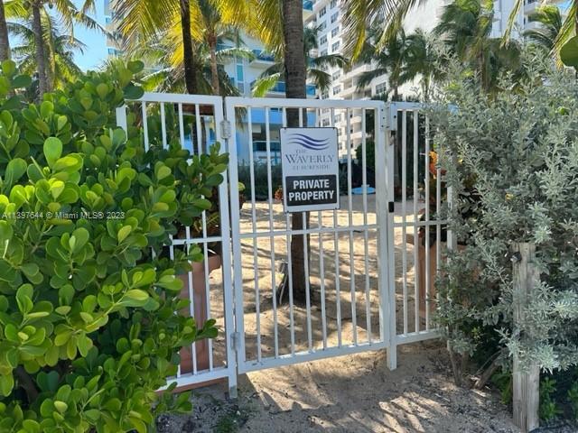 Foto del edificio - 9172 Collins Ave