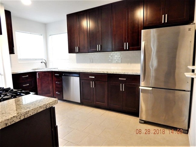 Photo - 221 W 44th St House