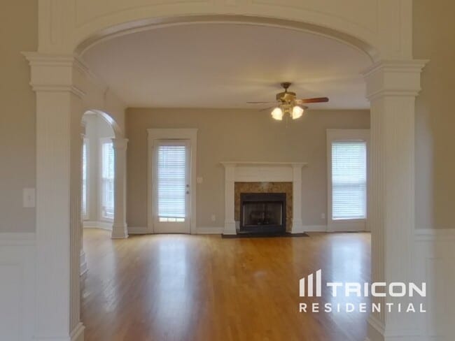 Building Photo - 444 Savannah Ridge