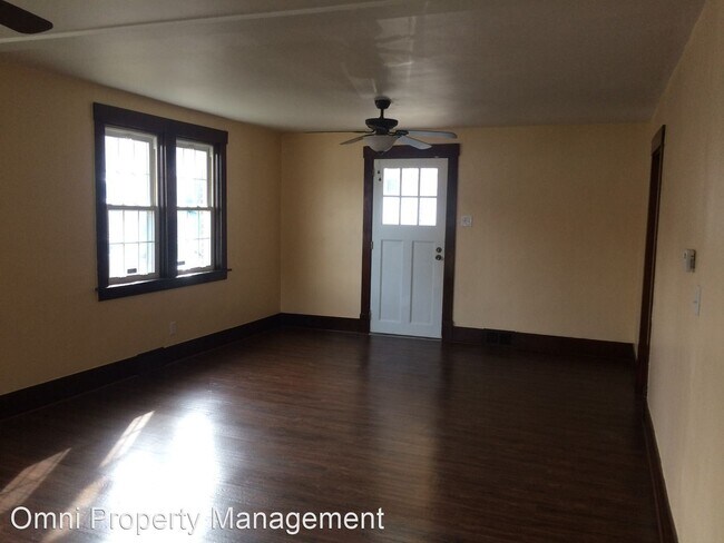 Building Photo - 4 br, 2 bath House - 36 Spring St