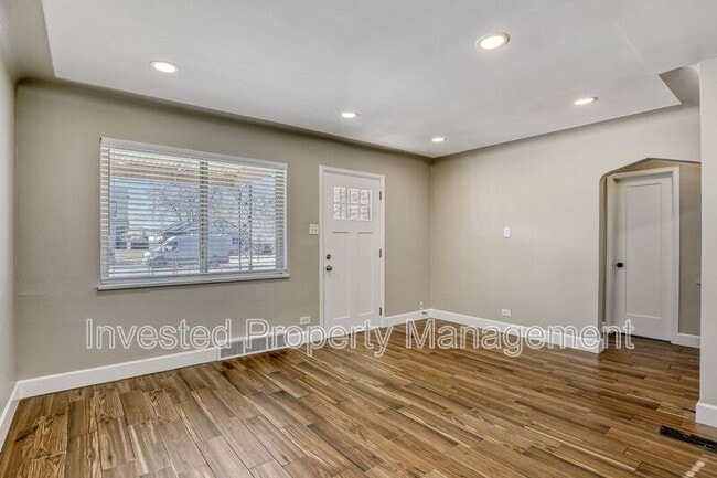 Building Photo - 3150 St Paul St