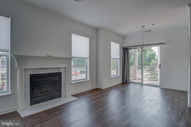 Building Photo - 5909 Founders Hill Dr