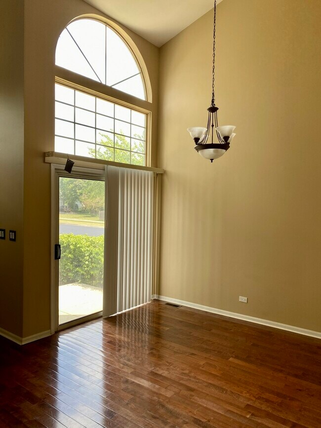 Building Photo - 1165 Edington Ct