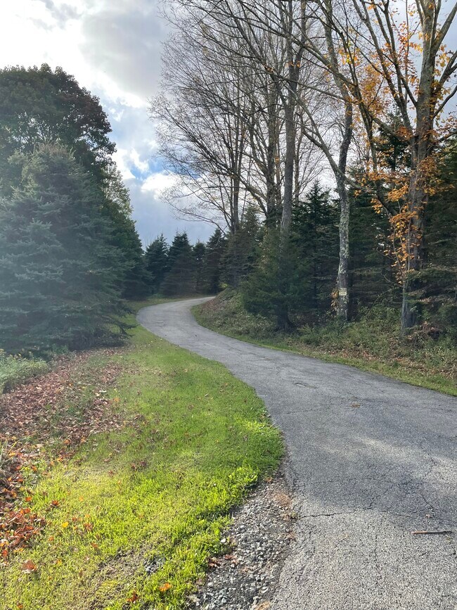 1220 Ulster Heights Rd, Ellenville, NY 12428 Apartments in Ellenville