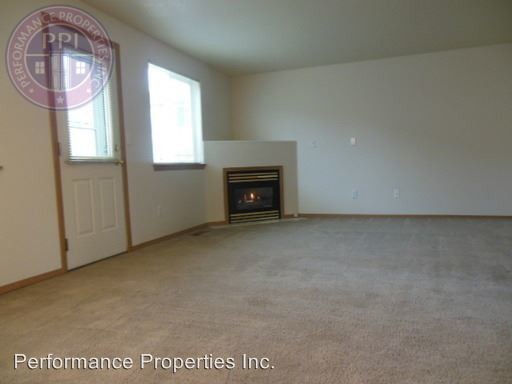 Foto del edificio - 2592-2592 NE Amber Ave