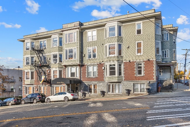 Photo - 1703 Bellevue Ave House