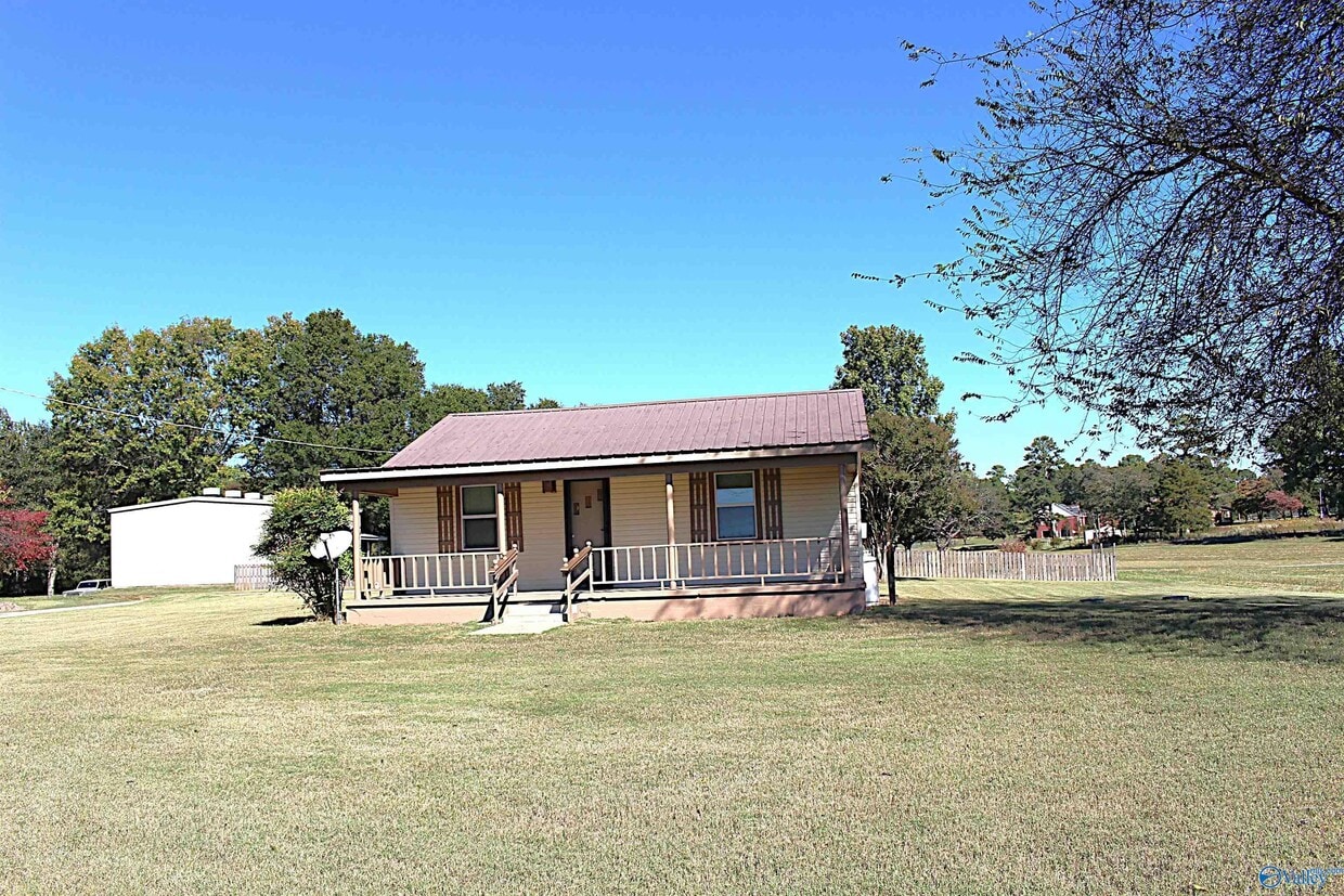 Foto principal - 152 Clutts Rd