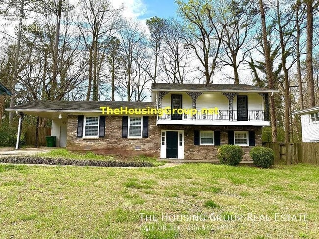 Building Photo - 4 Bedroom Decatur Home