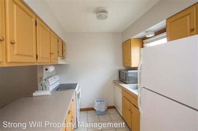 Foto del edificio - 2 br, 1.5 bath House - 36 Densmore Drive - 1