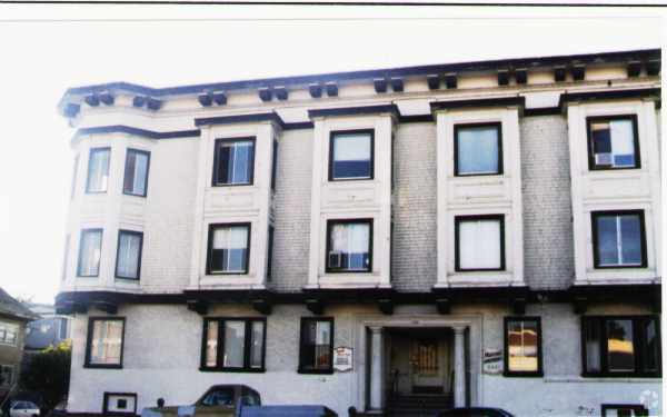 Building Photo - 3315 Telegraph Ave