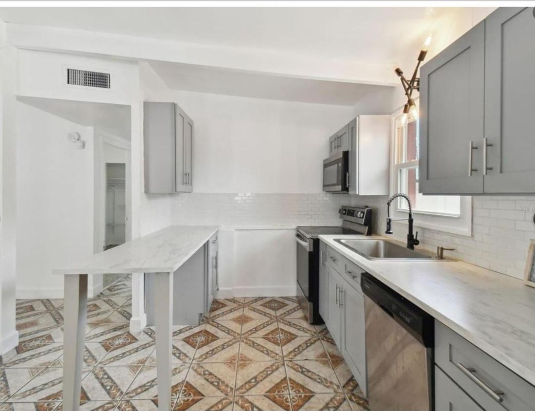 Foto del edificio - 7704 Patrician Pl