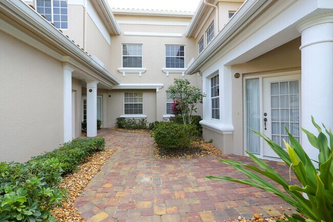 Foto del edificio - ** FIDDLER'S CREEK IN DEER CROSSING 3/2 FU...