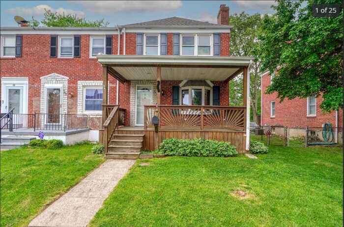 3 Bedroom with Huge Rear yard - 3 Bedroom with Huge Rear yard
