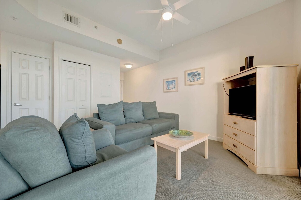 Foto principal - 8800 Bay Pines Blvd