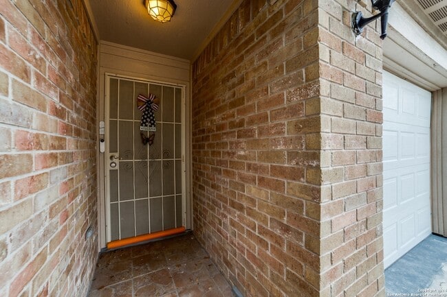 Building Photo - 11462 Country Canyon