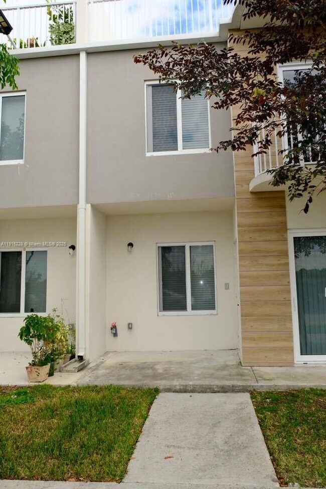 Foto del edificio - 25743 SW 144th Ave