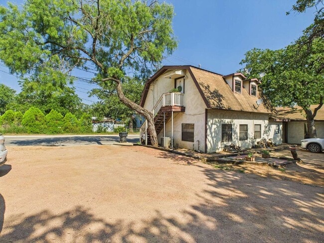 Foto del edificio - 321 W Park St