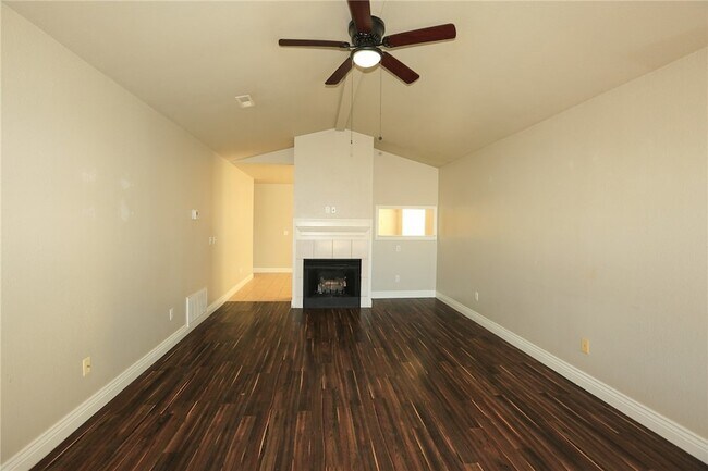 Foto del edificio - 50 Cheryl Cir