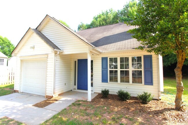 Building Photo - Fully Remodeled 3 Bedroom home with a garage!