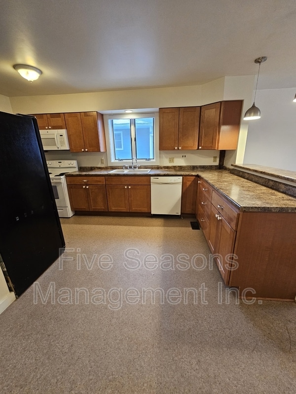 Foto del edificio - 432 Colchester Ave