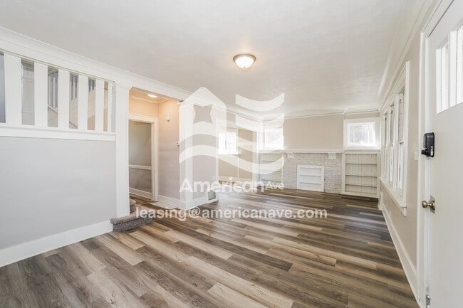 Building Photo - 1214 N Douglas St