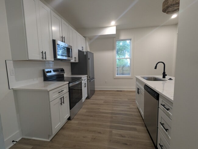 Foto del edificio - 137 S Wheatland Ave