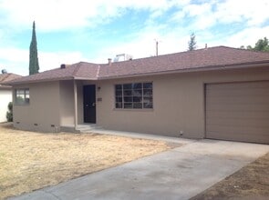 Building Photo - 4741 E Cornell Ave