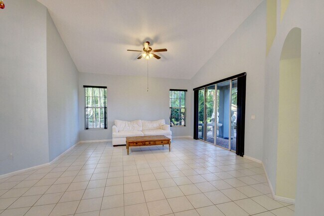 Foto del edificio - 9185 Baybury Ln