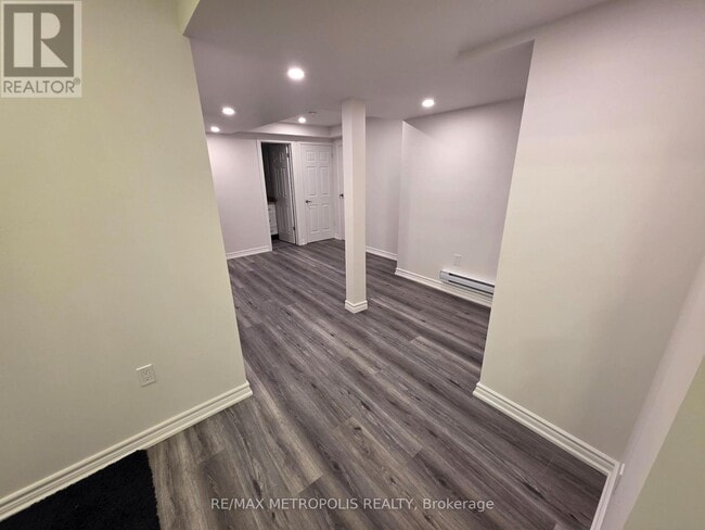 Building Photo - 301 Seaview Heights