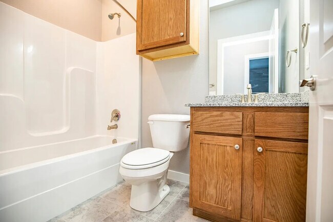 Foto del edificio - 1705 Booker Cir