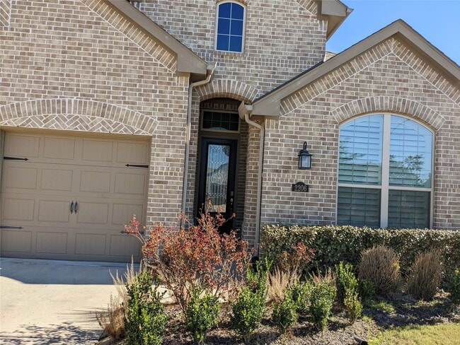 Building Photo - 2206 Hays Ranch Dr