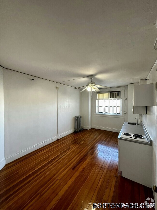 Building Photo - 91 Westland Ave
