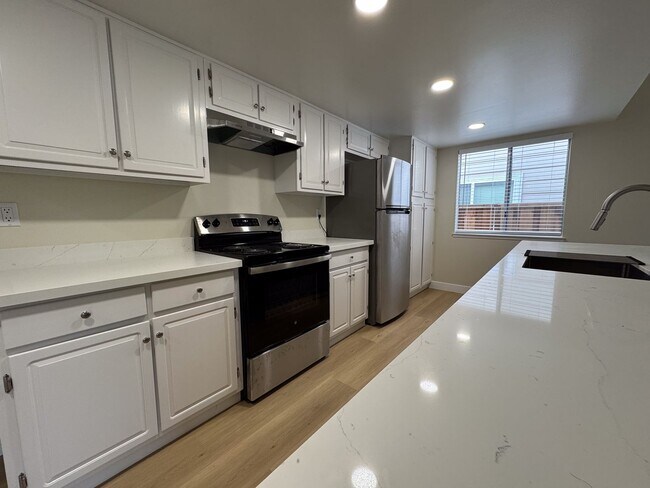 Foto del edificio - Beautiful Home | Completely Remodeled