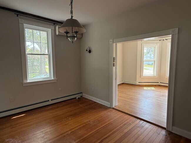 Foto del edificio - 248 Peverly Hill Rd