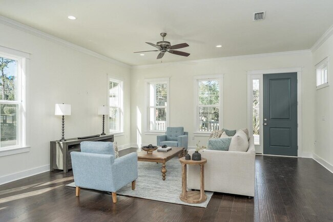 Foto del edificio - 415 Glenview Dr