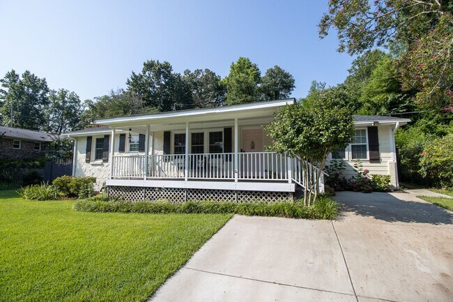 Foto del edificio - 4112 Spring Hill Road