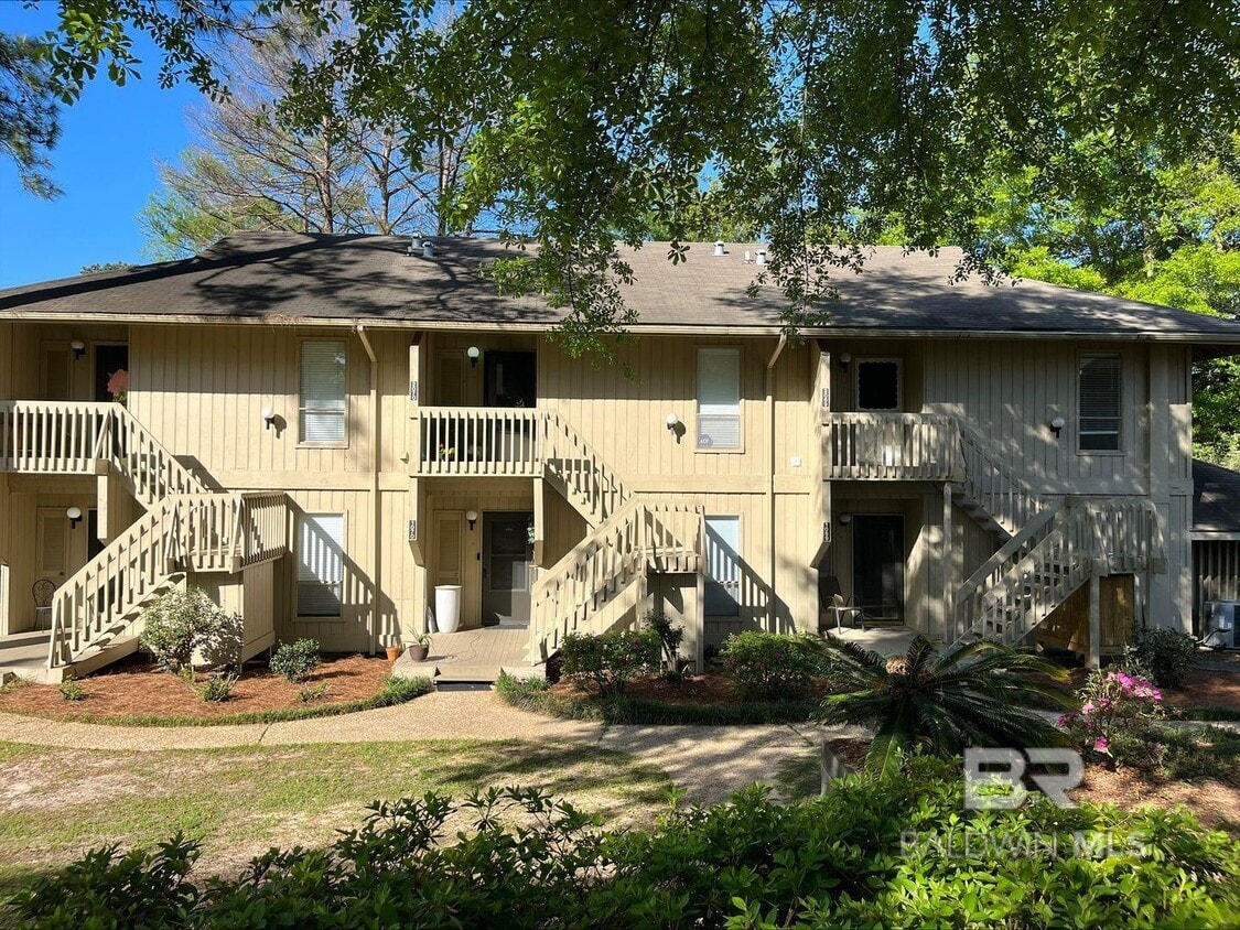 Primary Photo - 2069 Sea Cliff Dr N